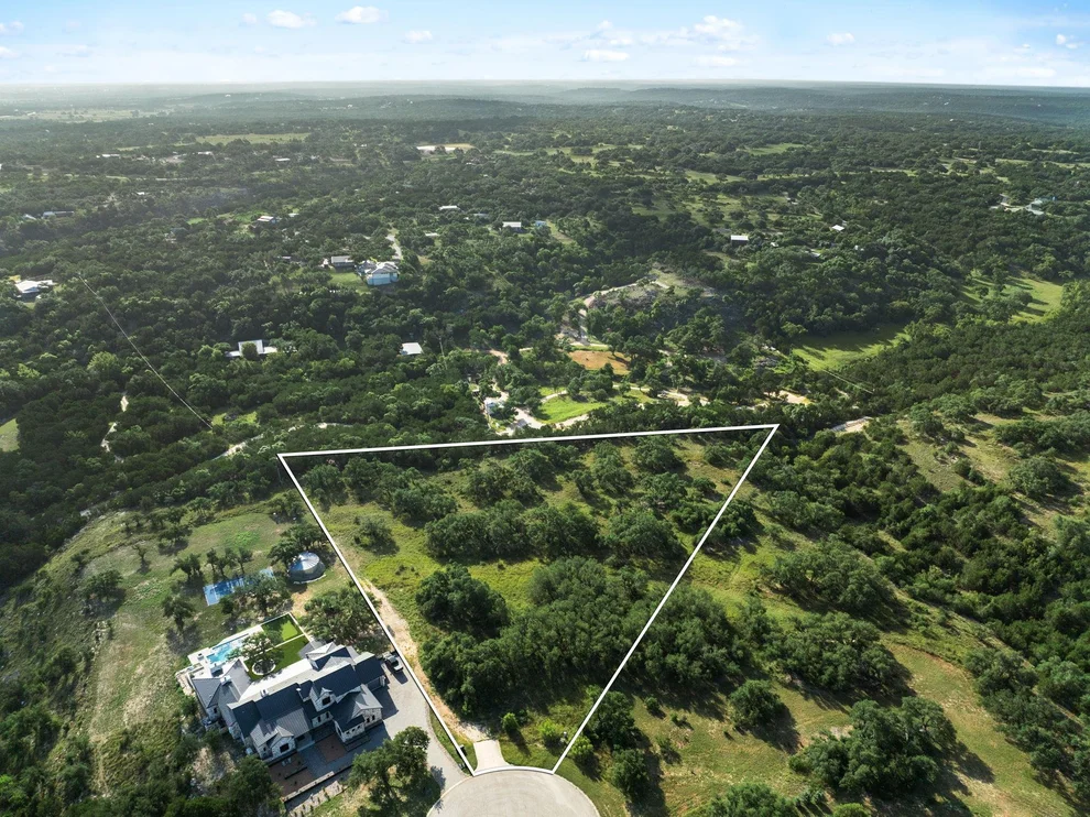 Unit for sale at 202 Saint Helena CT, Driftwood, TX 78619