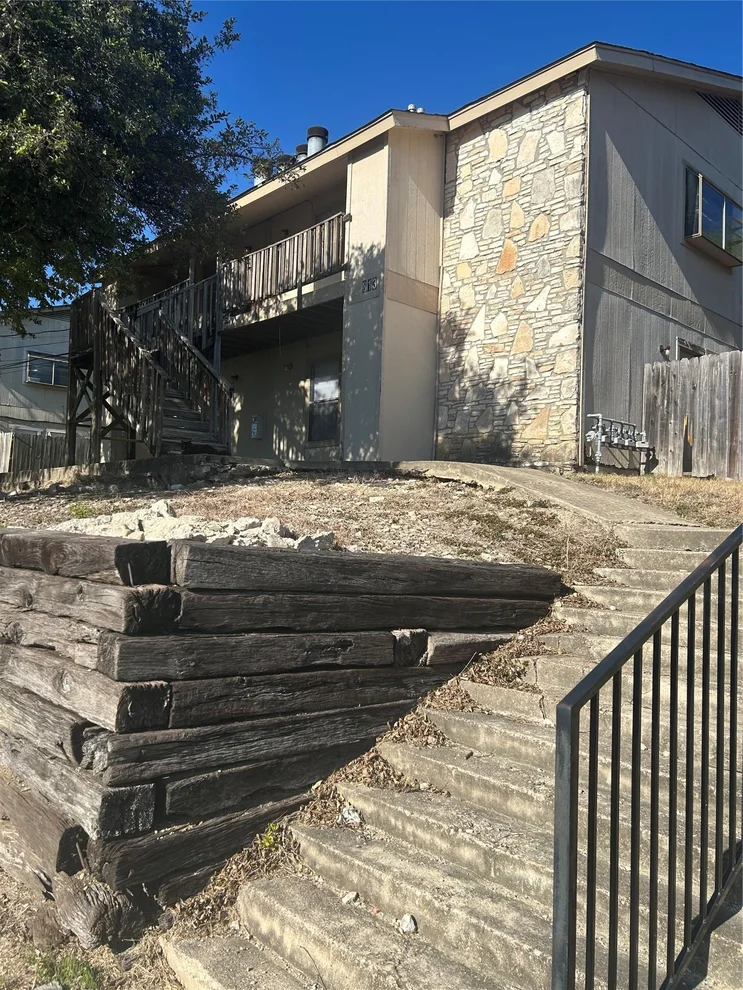 Unit for sale at 813 Bracewood CIR, San Marcos, TX 78666