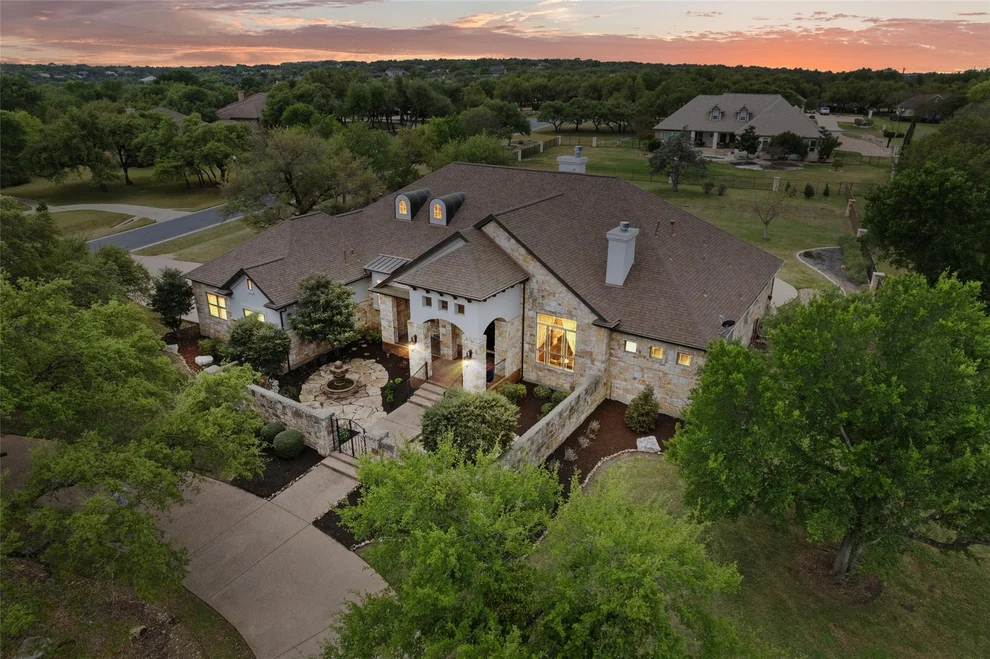 Unit for sale at 401 River Chase BLVD, Georgetown, TX 78628