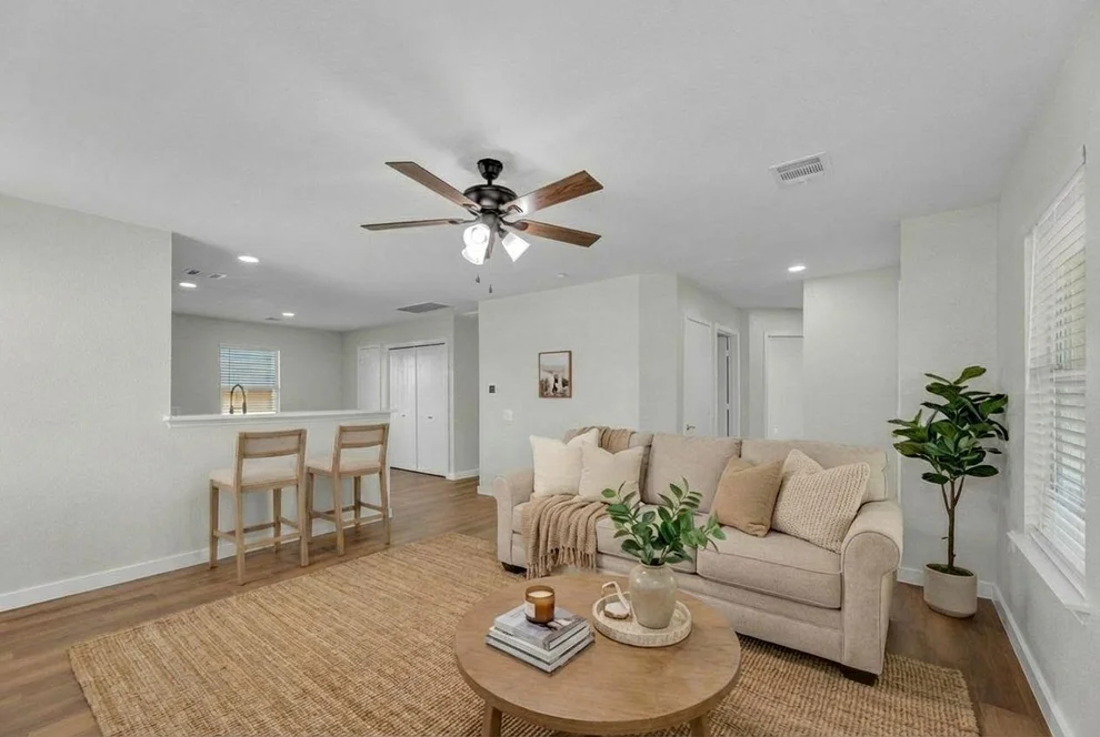 Unit for sale at 11617 Briarcreek LOOP, Manor, TX 78653