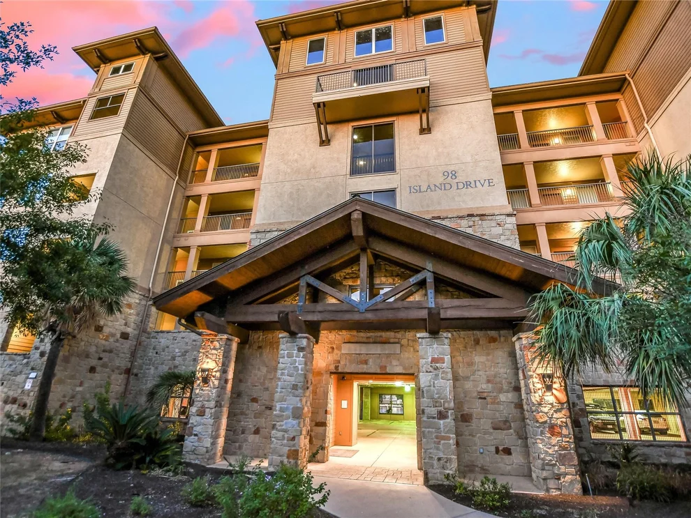 Unit for sale at 98 Island DR, Horseshoe Bay, TX 78657