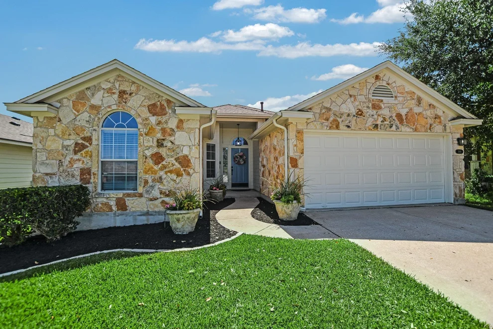 Unit for sale at 300 Fistral DR, Hutto, TX 78634