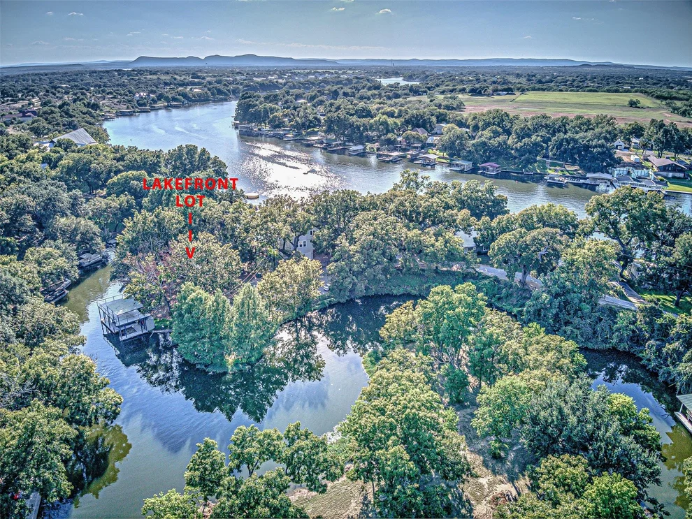 Unit for sale at 1336 S Lakeside DR, Kingsland, TX 78611
