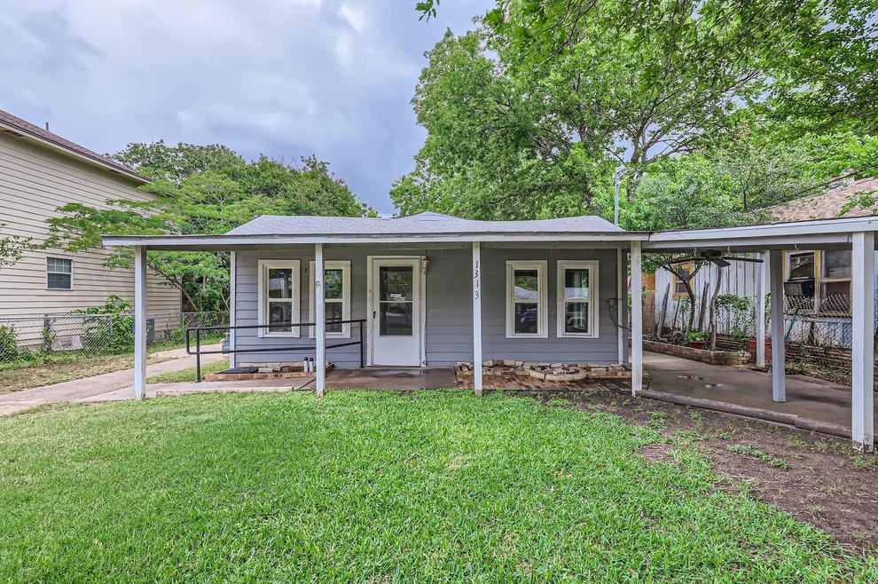 Photo of 1313 Perez Street, Austin, TX 78721