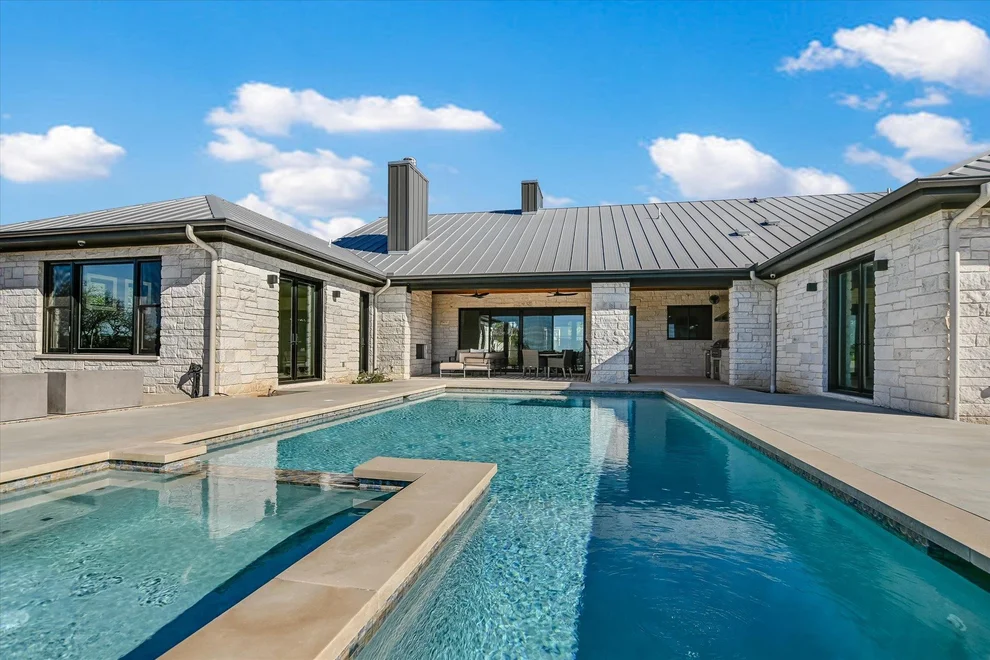 Unit for sale at 343 Pug Rippy RD, Dripping Springs, TX 78620