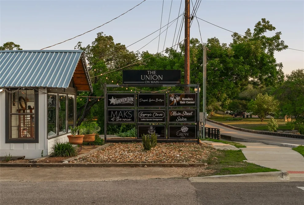 Unit for sale at 209 S Main ST, Salado, TX 76571