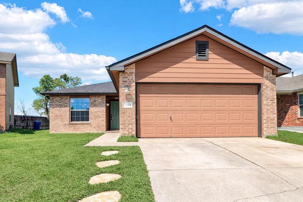 Unit for sale at 13508 Sierra Wind LN, Elgin, TX 78621