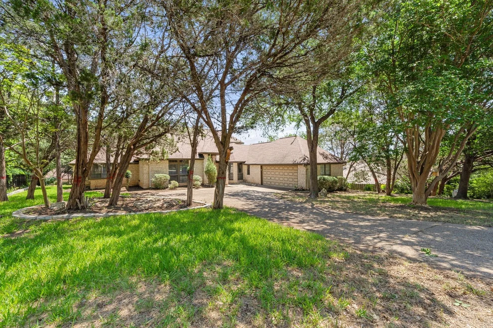 Unit for sale at 105 Rupen DR, Lakeway, TX 78734