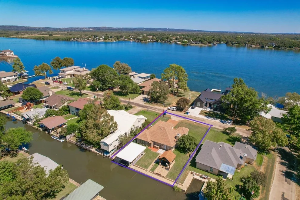 Unit for sale at 507 N Beach DR, Sunrise Beach, TX 78643