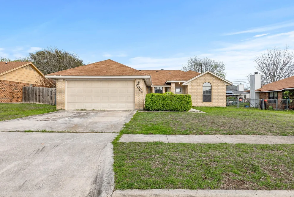 Unit for sale at 2004 Starlight DR, Killeen, TX 76543