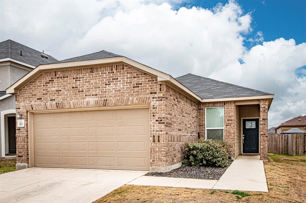 Unit for sale at 310 Indian Wheat, New Braunfels, TX 78130