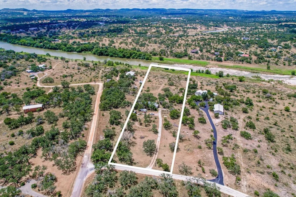 Unit for sale at 111 River View DR, Johnson City, TX 78636