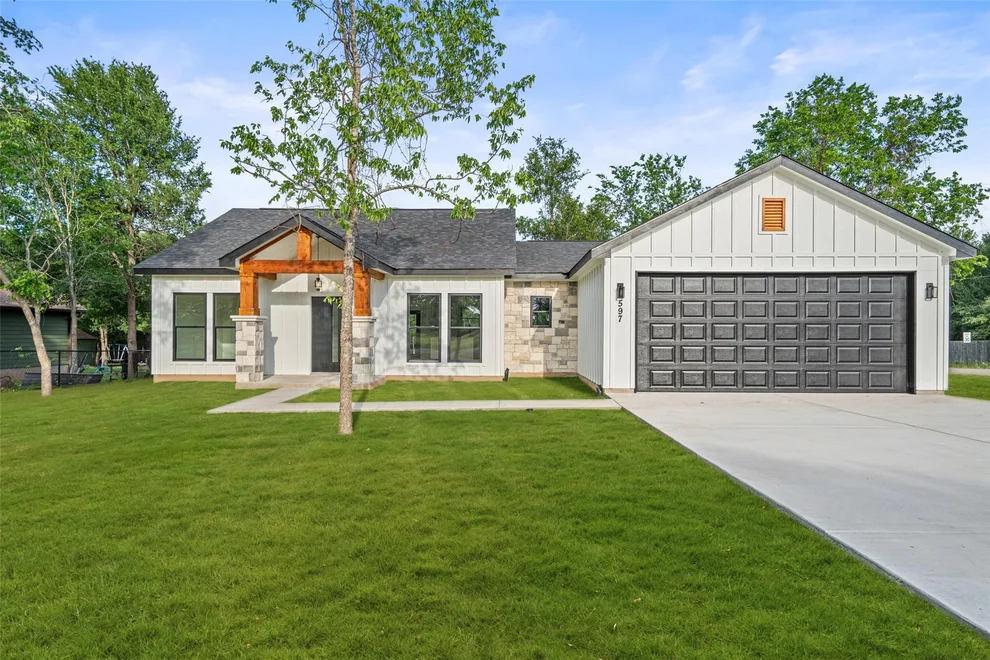 Unit for sale at 597 W KEANAHALULULU LN, Bastrop, TX 78602