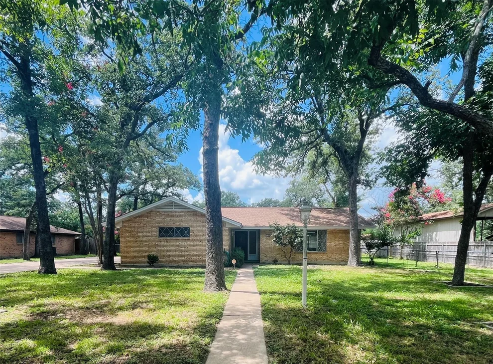 Unit for sale at 1700 O'Kelley RD, Rockdale, TX 76567