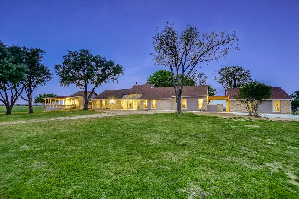 Unit for sale at 1551 Fm 1466, Coupland, TX 78615
