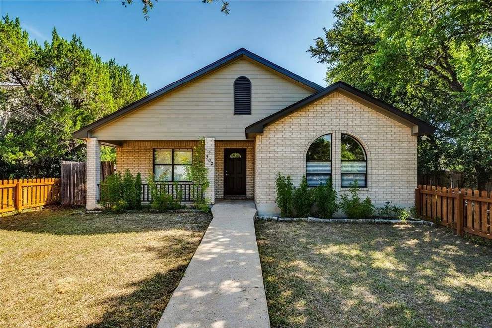 Unit for sale at 702 Dartmouth Ave, San Marcos, TX 78666