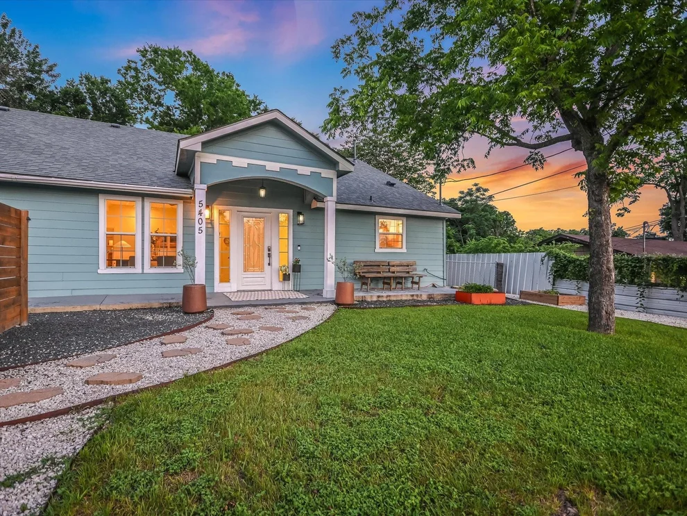 Unit for sale at 5405 Manor RD, Austin, TX 78723