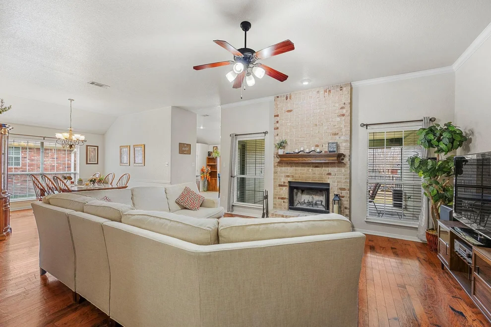 Unit for sale at 2014 Merlin DR, Harker Heights, TX 76548