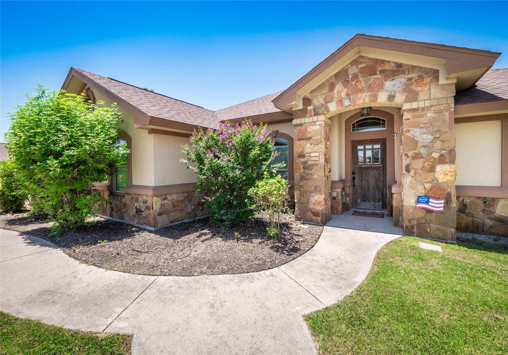 Unit for sale at 213 Sarahs LN, Liberty Hill, TX 78642