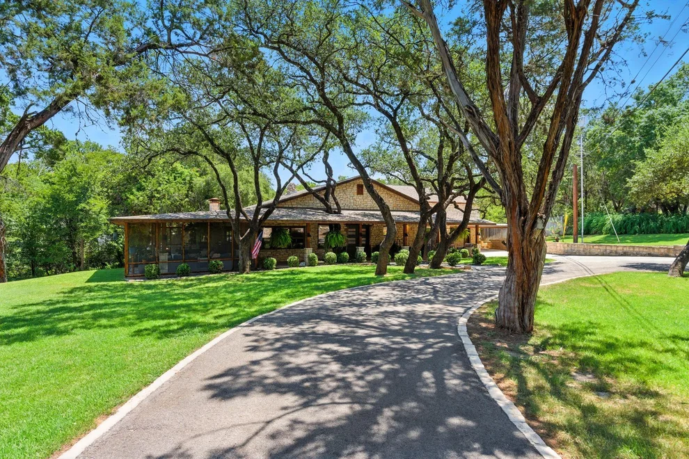 Unit for sale at 8028 Lakeview ST, Volente, TX 78641