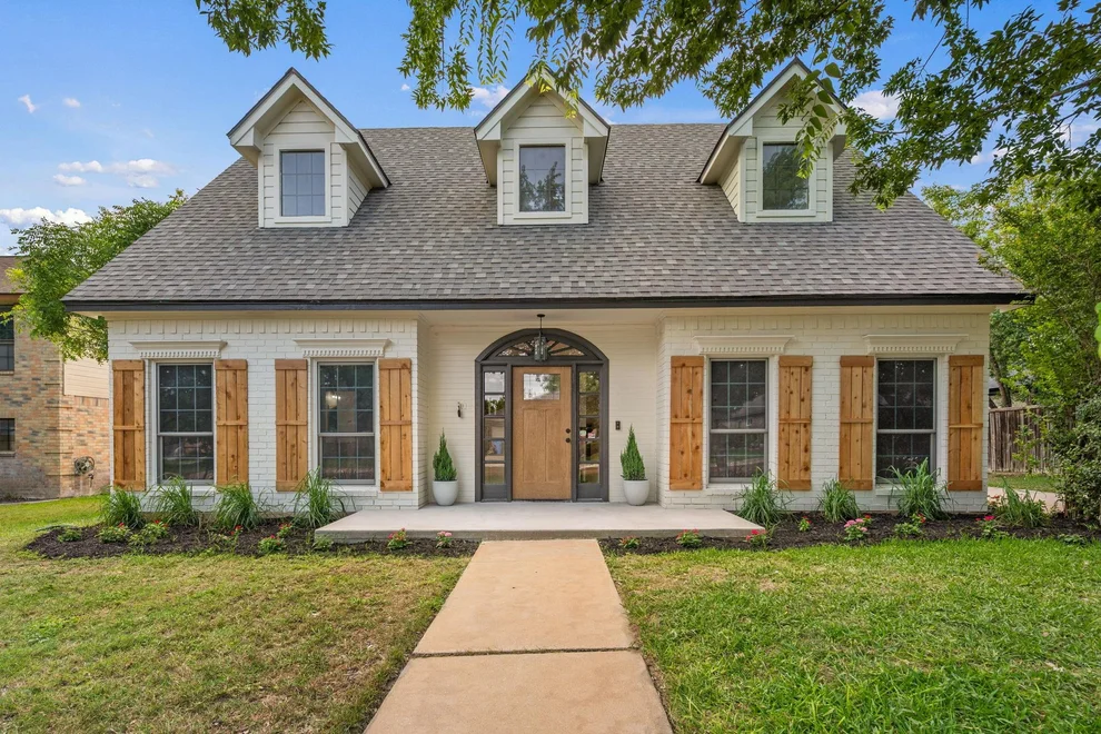 Unit for sale at 1102 Twin Creek DR, Pflugerville, TX 78660