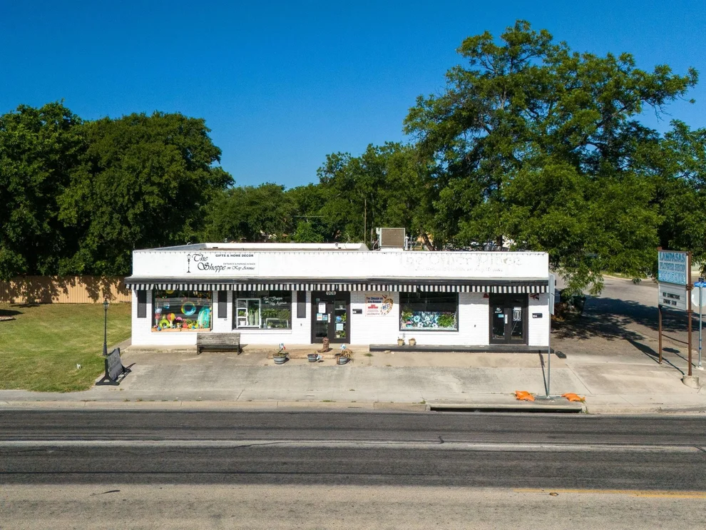 Unit for sale at 904 S Key Ave, Lampasas, TX 76550