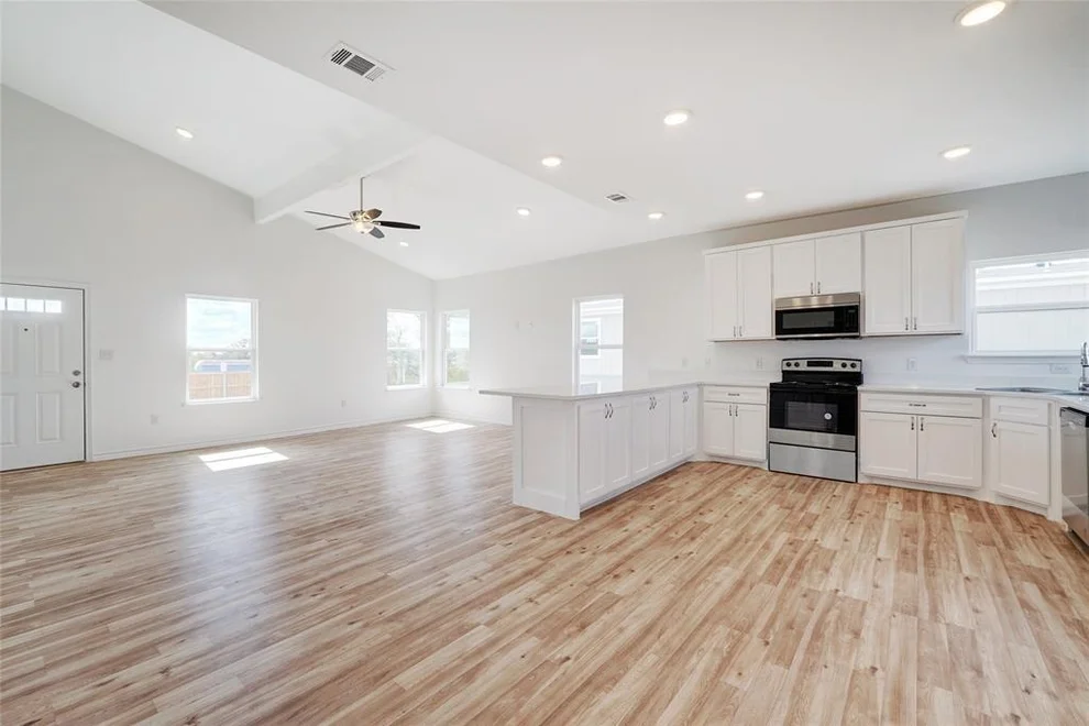 Unit for sale at 231 La Fortuna DR, Del Valle, TX 78617