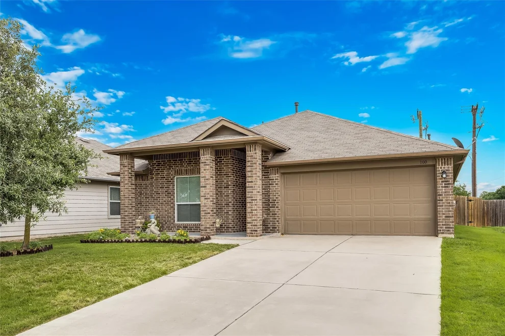 Unit for sale at 100 Seaholm LN, Hutto, TX 78634