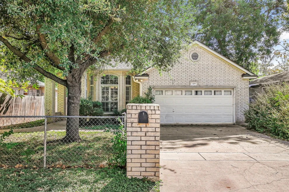 Unit for sale at 409 E Austin Ave, Round Rock, TX 78664