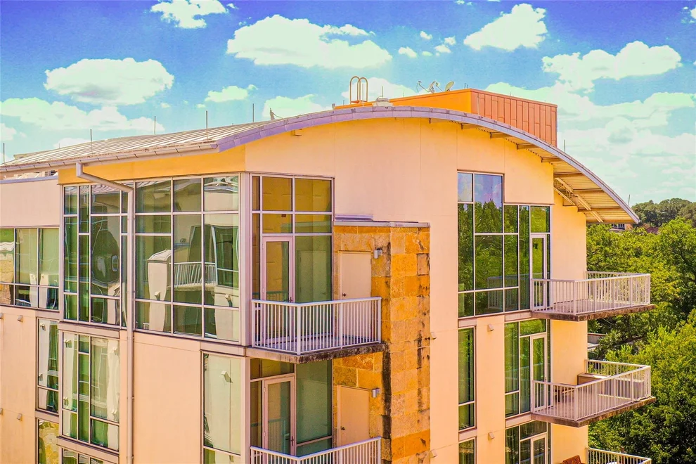 Unit for sale at 1600 Barton Springs RD, Austin, TX 78704