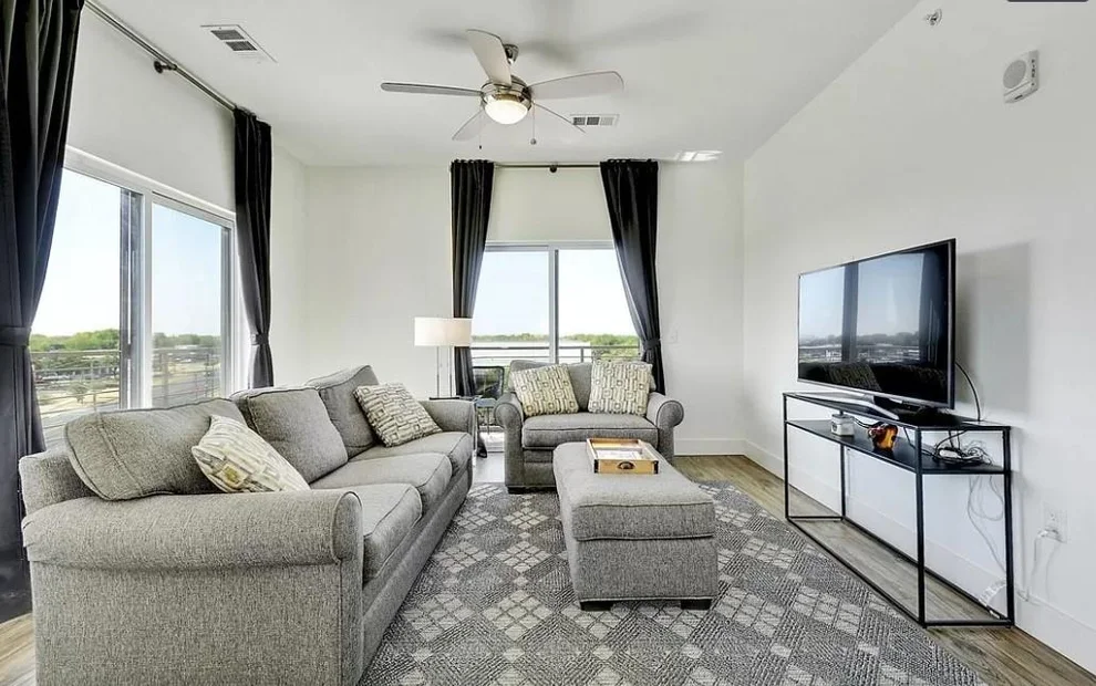 Unit for sale at 6444 Burnet RD, Austin, TX 78757