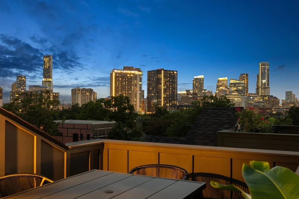 Unit for sale at 1007 E 15th ST, Austin, TX 78702