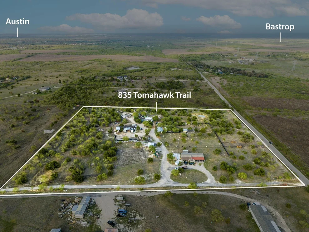 Unit for sale at 835 Tomahawk TRL, Dale, TX 78616