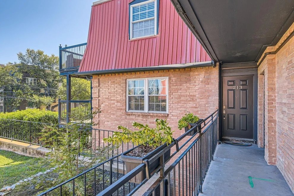 Unit for sale at 900 S Lamar BLVD, Austin, TX 78704