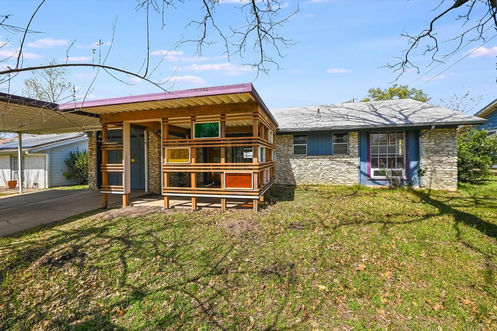 Unit for sale at 100 E Lisa DR, Austin, TX 78752