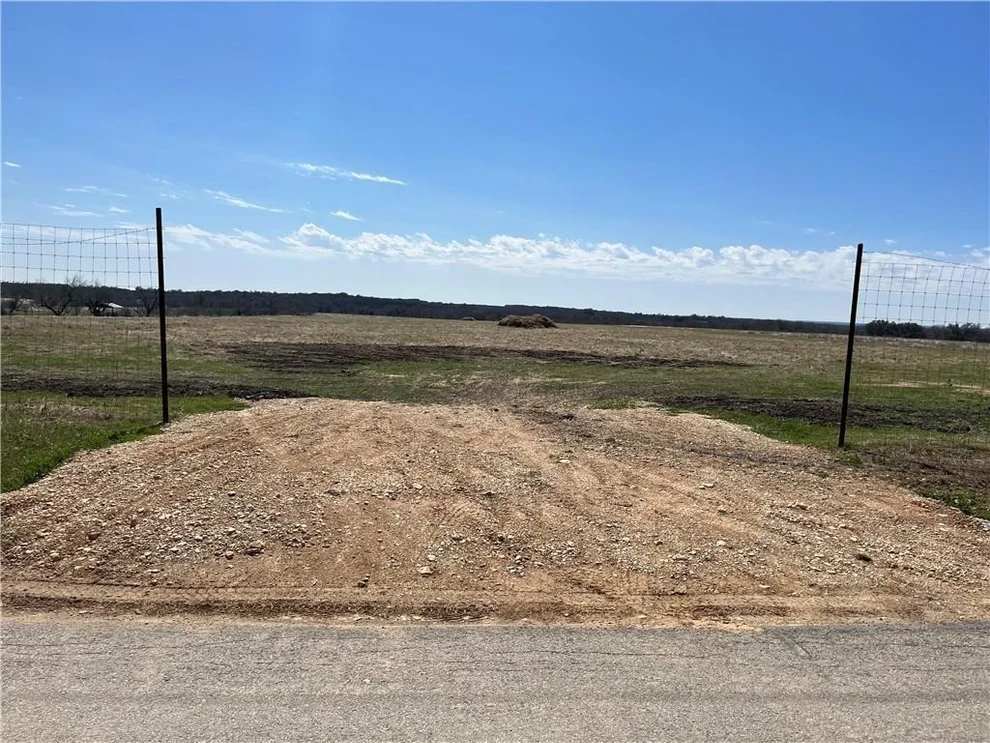 Unit for sale at 6289 Taylorsville RD, Dale, TX 78616