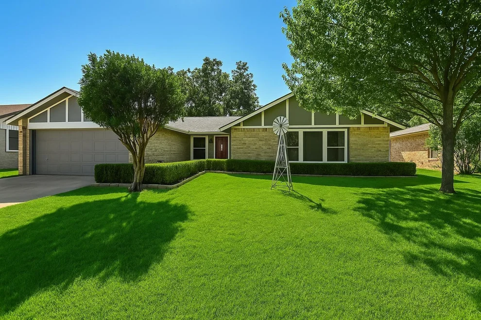 Unit for sale at 703 Windsor RD, Round Rock, TX 78664