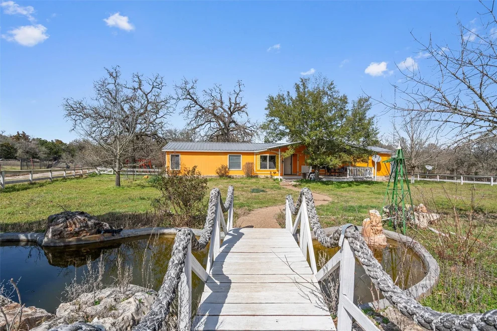 Unit for sale at 172 Hershal LN, Cedar Creek, TX 78612