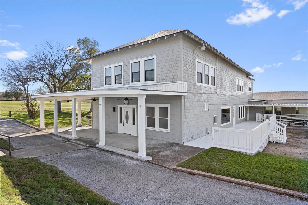 Unit for sale at 1102 Beech ST, Taylor, TX 76574