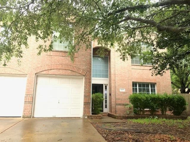Unit for sale at 825 Barefoot CV, Round Rock, TX 78665