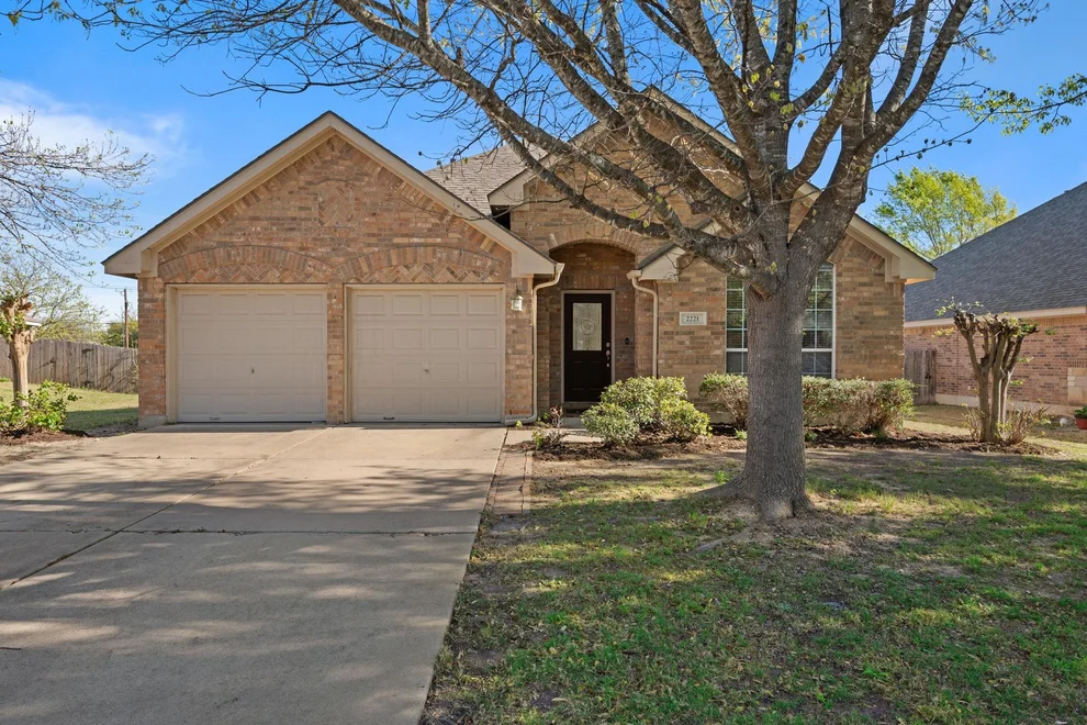 Unit for sale at 2221 Village View LOOP, Pflugerville, TX 78660