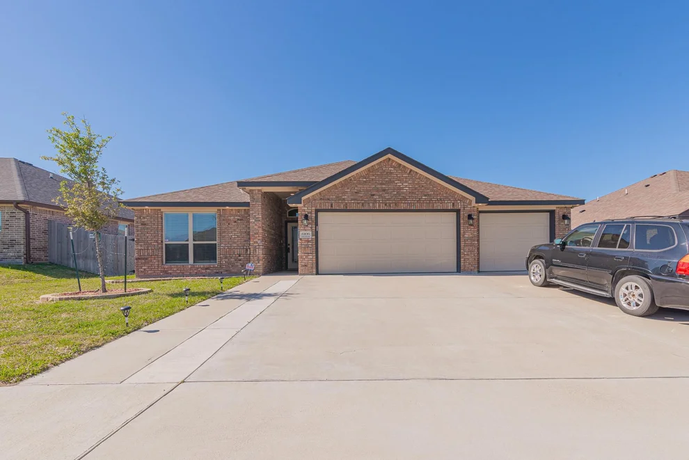 Unit for sale at 6106 Cactus Flower LN, Killeen, TX 76549