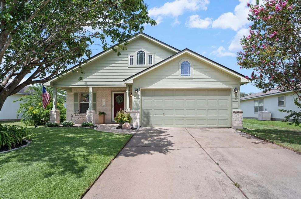 Unit for sale at 214 Jennifer LN, Bastrop, TX 78602