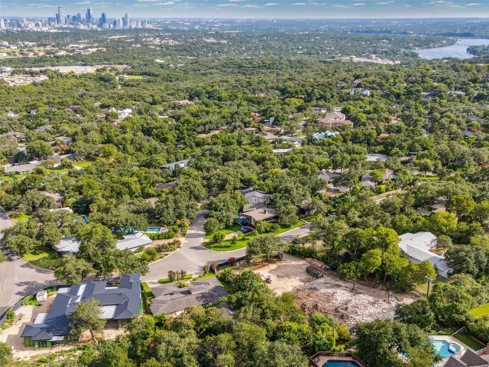 Unit for sale at 4616 Crestway DR, Austin, TX 78731
