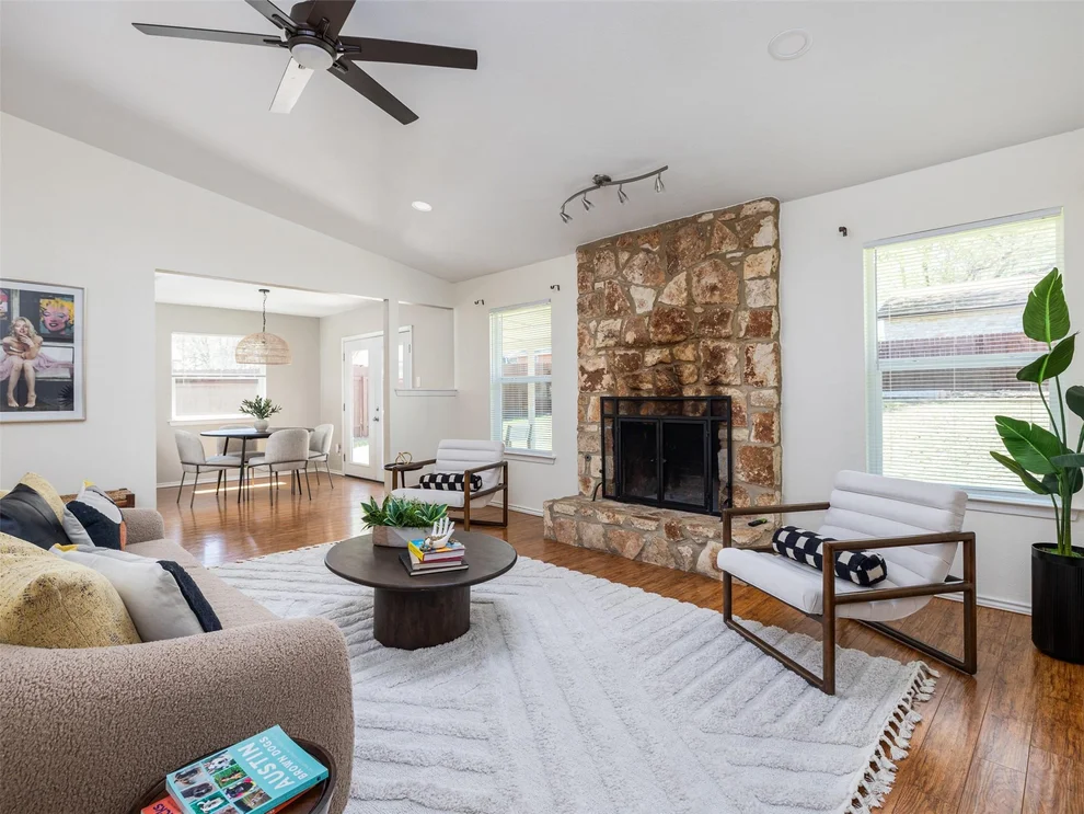 Unit for sale at 8402 Alabama DR, Austin, TX 78745