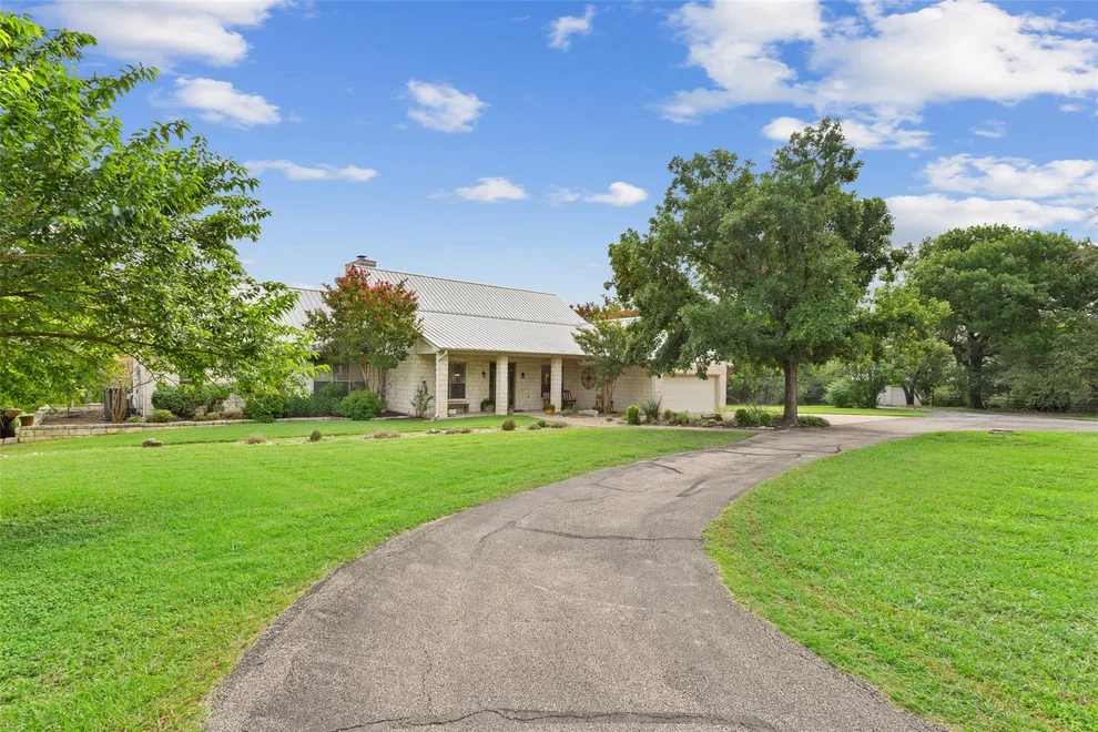 Unit for sale at 13730 Settlements RD, Salado, TX 76571