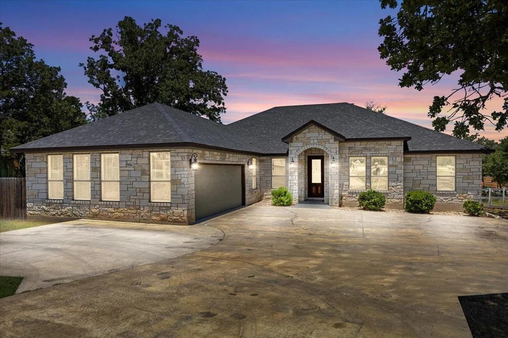 Unit for sale at 127 Medlar DR, Cedar Creek, TX 78612