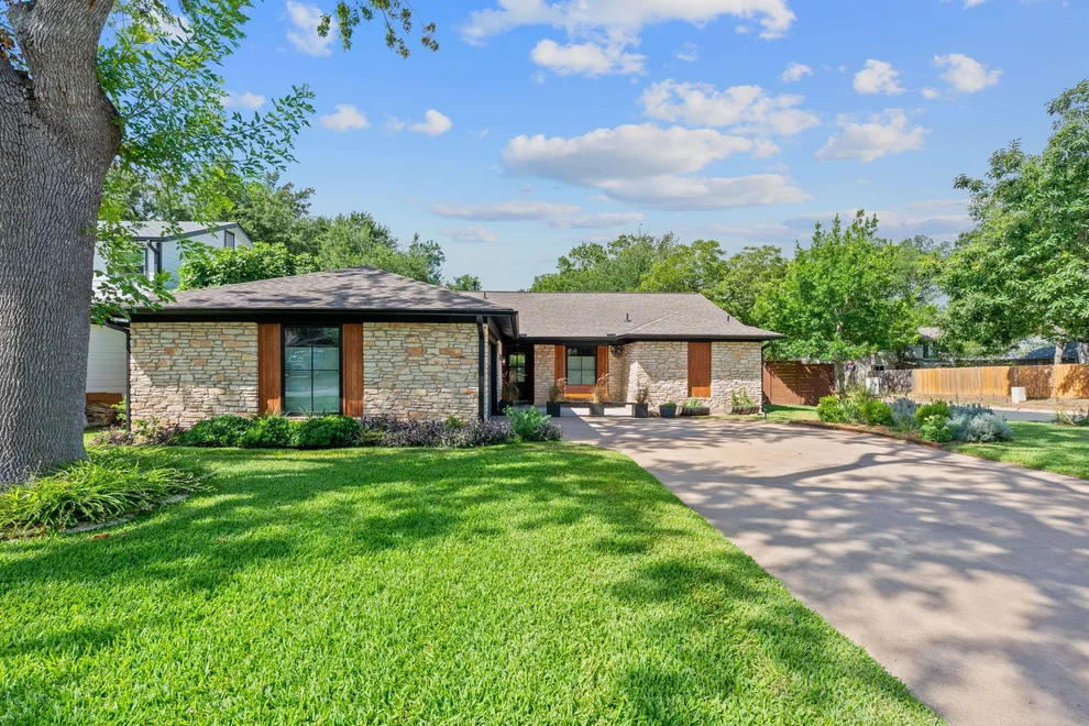 Unit for sale at 2717 Jorwoods DR, Austin, TX 78745