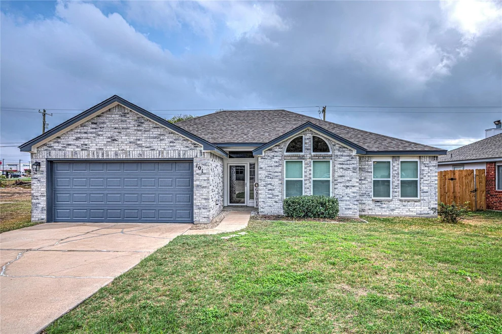 Unit for sale at 101 Meadowbrook DR, Temple, TX 76502