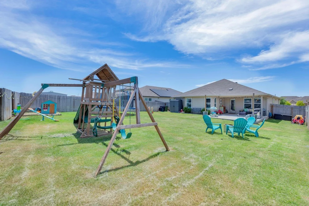 Unit for sale at 200 Waterway Ave, Hutto, TX 78634